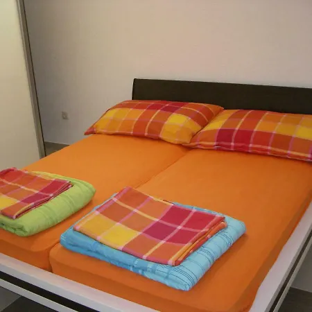 Nena - Apartment
